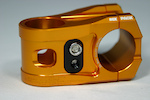 SIXPACK Millenium STEM – 31.8mm
For riders who want performance at a reasonable weight. 
Anodized Finish
Laser Etched Logos
Material CNC 6061-T6 Alloy
Length 50mm
Clamp Height 42mm
Steerer 31.8mm - 1⅛”
Rise +/- 0˚
Weight 187g