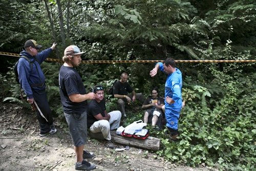 The ODS Response Team, Lars Sternberg ran up the track after his race run, serious badass in my book to assist this little doozy.