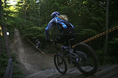 Monavie/Cannondale's Leana Gerrard cranking into 'King Diamond'