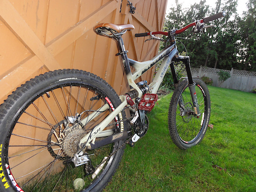 Custom Specialized Sx Trail for sale, Nearly Brand new X9 (only a few rides on it)