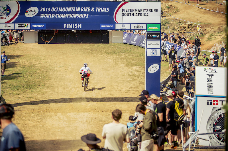 Madison Saracen Spending UCI MTB World Championships - Pietermaritzburg South Africa - Find the article on Pinkbike.com - Laurence CE - www.laurence-ce.com