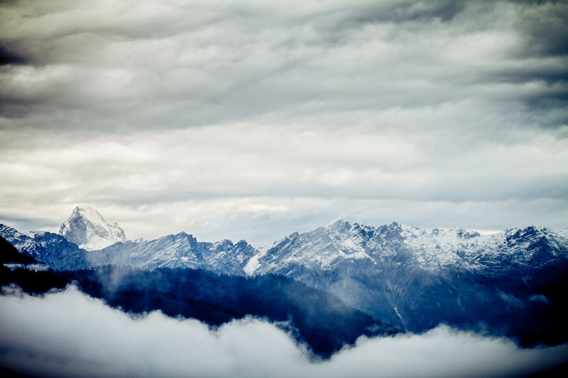 Early start here in Leogang today for a post of practice. Juniors and Women out from 8.30 this morning and with the bases layered on and back protectors fitted made we headed up the hill to see what this Austrian hillside has to offer.