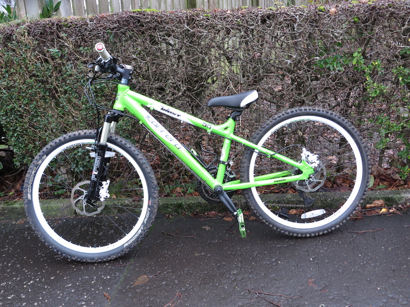 carrera blast 24 inch mountain bike