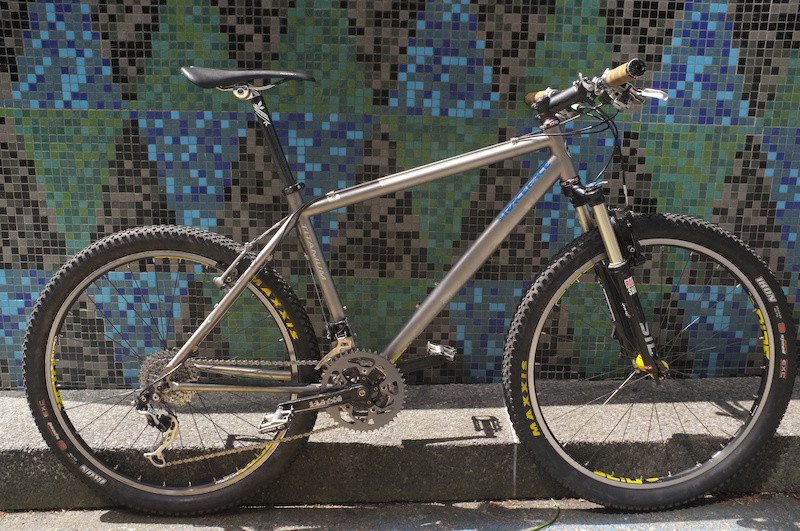 mongoose carbon fiber mountain bike