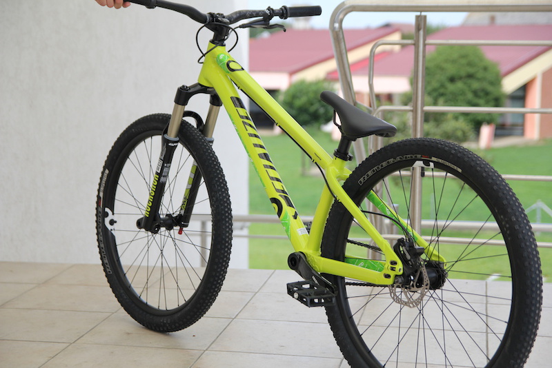 2015 *New Condition* Specialized A5 Dirt Jump P.3 GRN/BLK/WHT For Sale