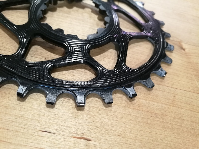 2020 Absolute Black 30T Oval Chainring 3mm Offset For Sale