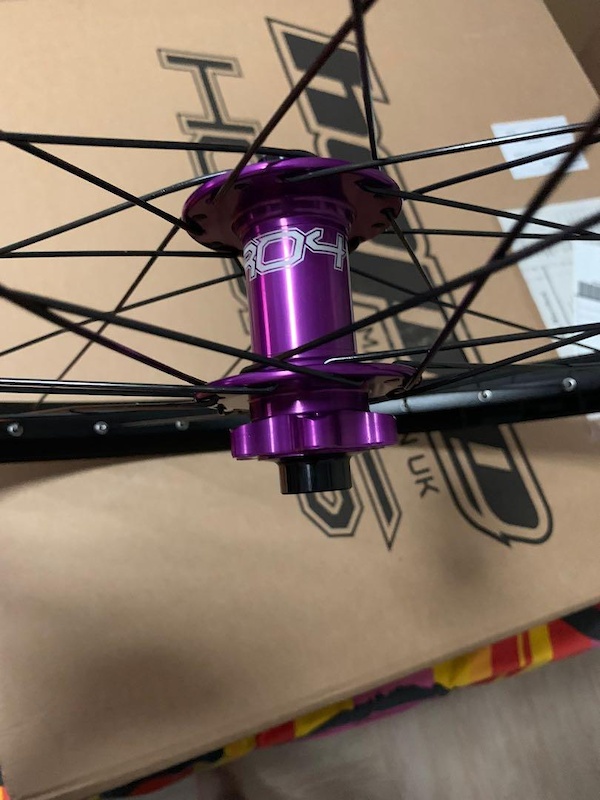 2022 New In Box Hope Fortus 30 Mullet Wheel Set Purple Hubs For Sale