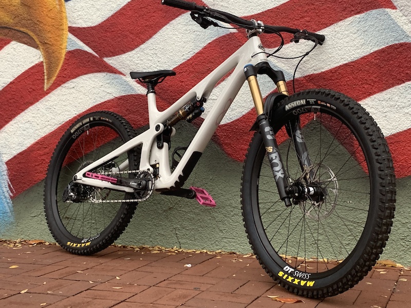 2022 Yeti SB140 TLR T2 White Large Ridden 125 Miles For Sale