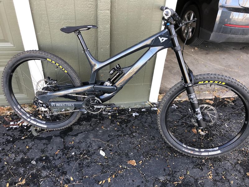 2019 YT Tues Carbon Fiber Pro XL 27 5 For Sale