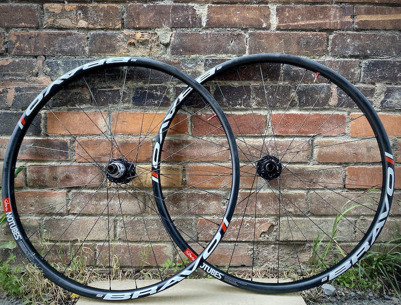 Stan S Notubes Bravo Pro Carbon Wheel Set Separate For Sale