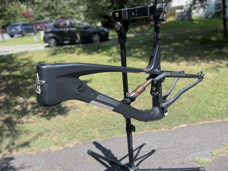 Guerrilla Gravity Smash Trail Pistol Xl S For Sale