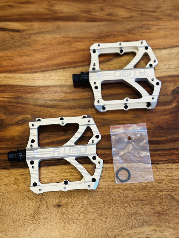 2023 DEITY BLADERUNNER PLATFORM PEDALS For Sale