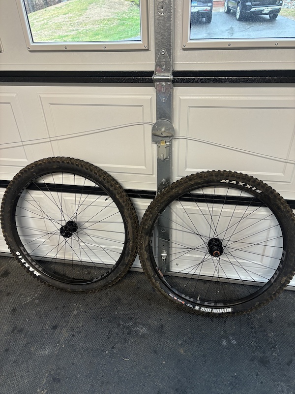 2023 WTB KOM I29 Wheelset With Tires For Sale