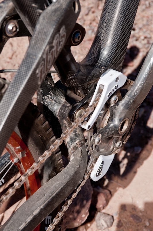 The chain guides will be proprietary and brands will be announced once the frame hits retailers. <br> The frame will not have ISCG mounts so it will not be HammerSchmidt compatible