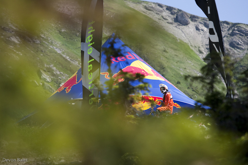 Getting ready to drop in for his second finals run.