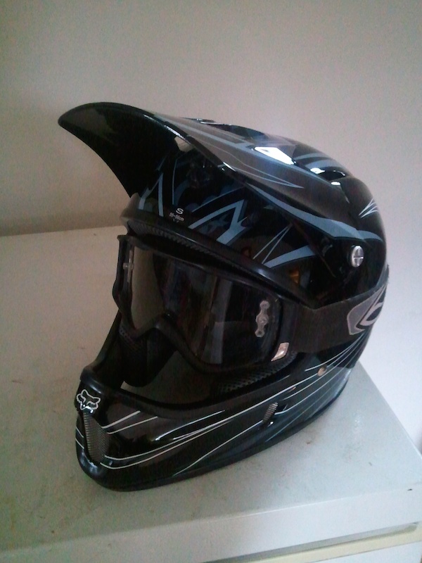 bike helmets with goggles