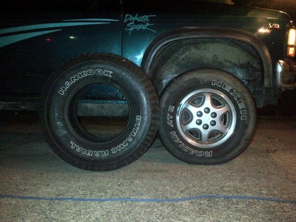95-dodge-dakota-at-none-in-langley-british-columbia-canada-photo-by