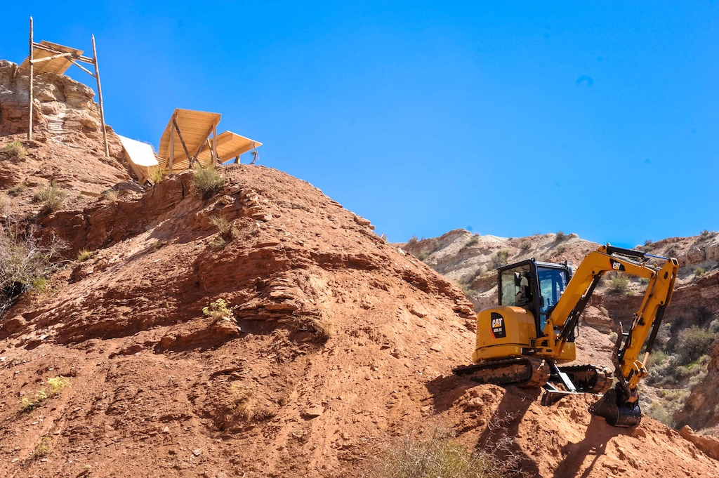 2013 Oakley Icon Icon Sender build at Red Bull Rampage