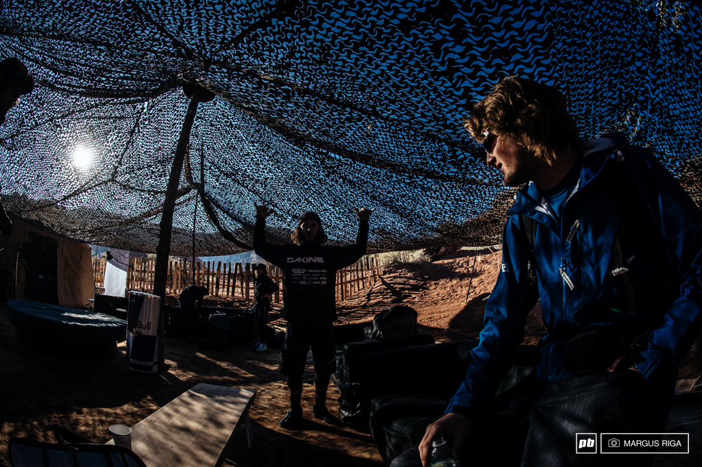 Aggy looking relaxed while Buehler looks not so relaxed. Maybe it s got something to due with the fact that Aggy is pre-qualified while Buehler is not.