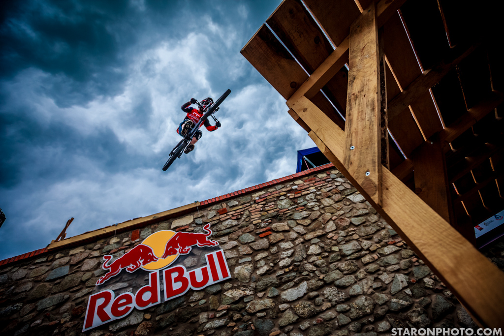 Rule of thirds with the Johannes Fischbach in the air.