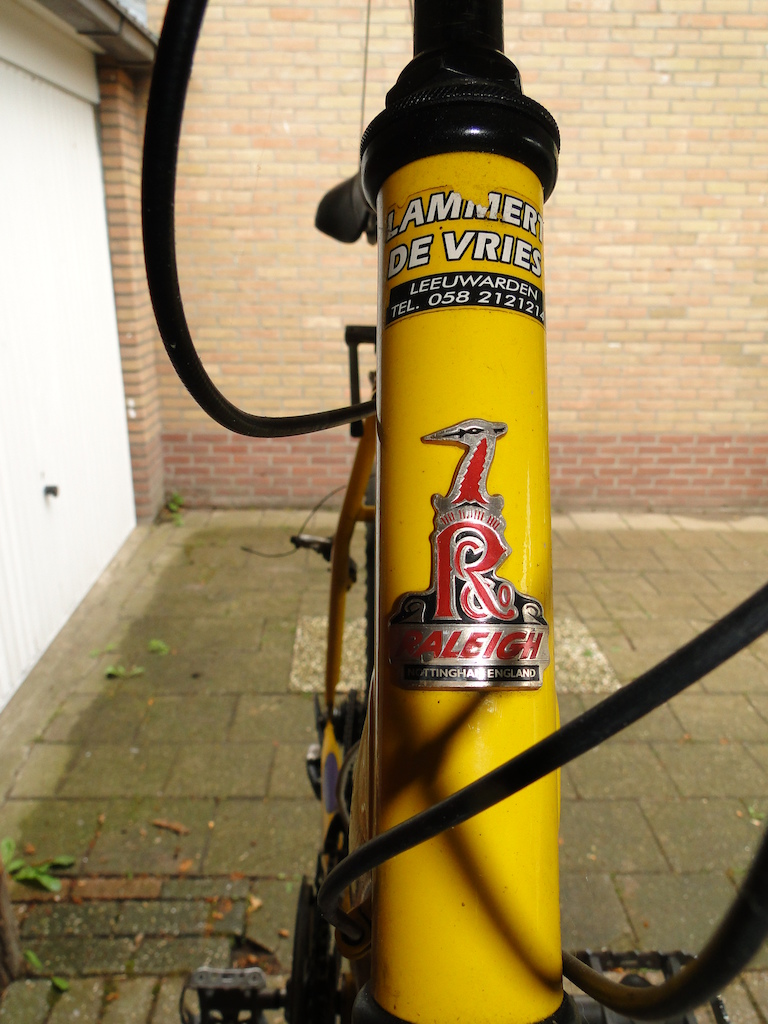 s19.postimg.org' imagesize:768x1024 Pimpandhost 1 Uit welk bouwjaar komt deze Raleigh Utah Max. - Mountainbike.nl