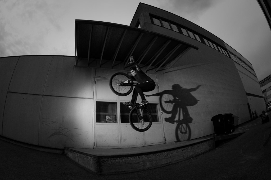 Tuck no hander
