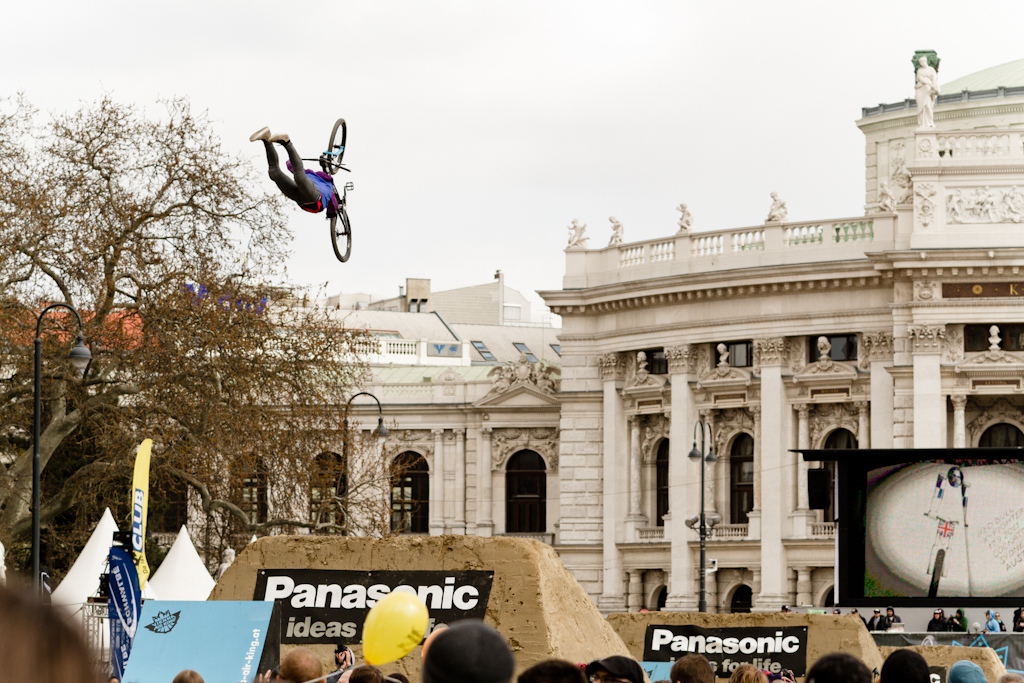 Jon alm Hogman superstylish Superman at the 2012 Vienna Air King FMB event.