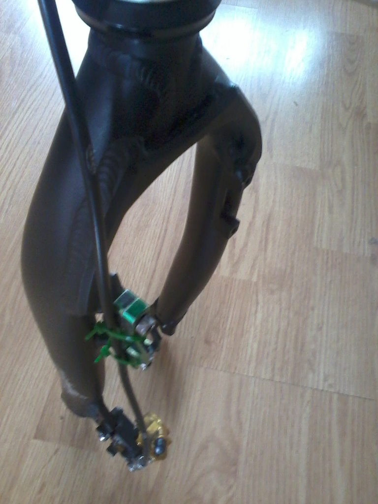2012 ZHI double strong fork disc+rim mount
(26")