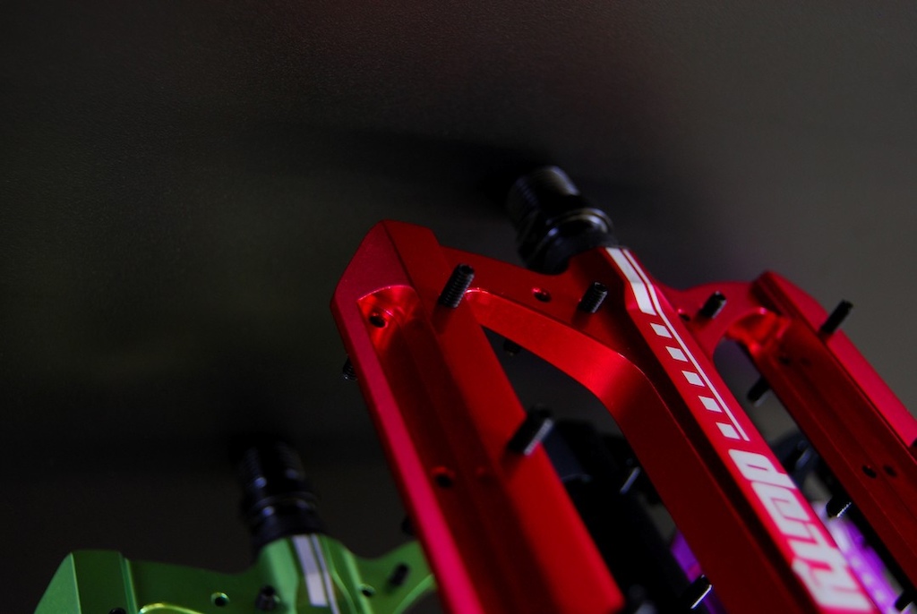 Deity Skyskraper Pedals