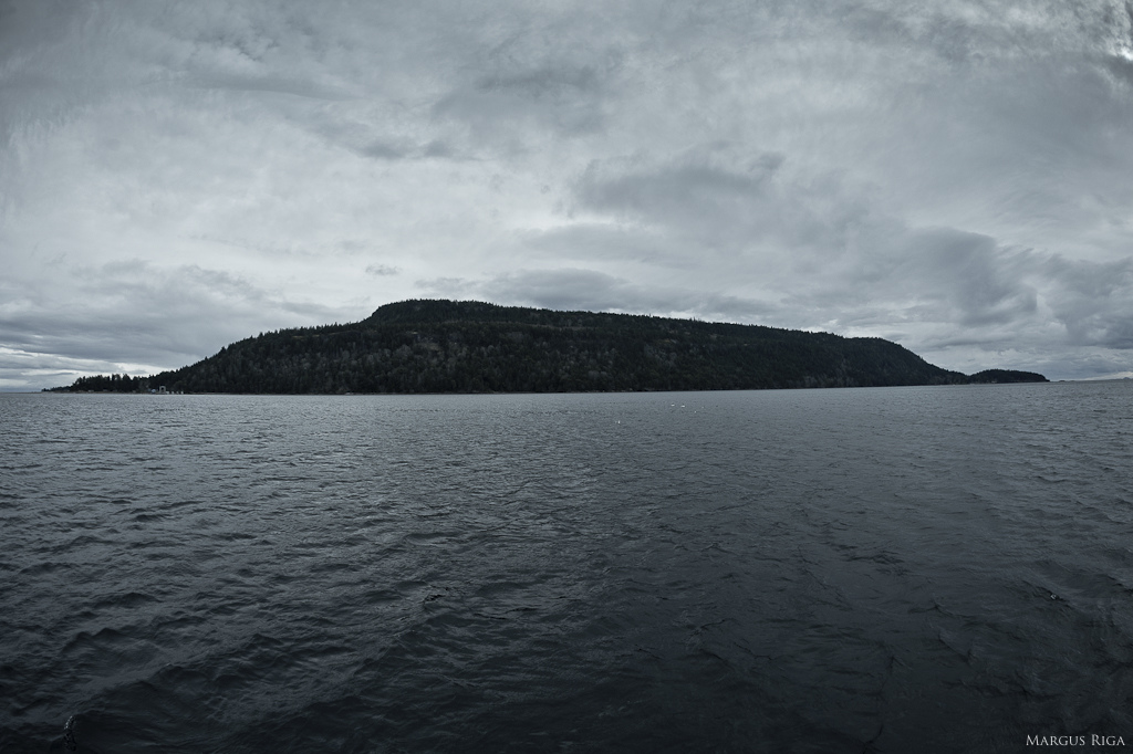 Hornby Island A 400 foot tall cliff on one side sloping gently down into the ocean on the other side. A perfect geologic formula for views at the top of the trails and low angle high speed shredding on the way down