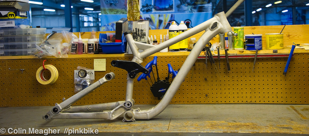 Kona Operator Carbon. Photo by Colin Meagher.