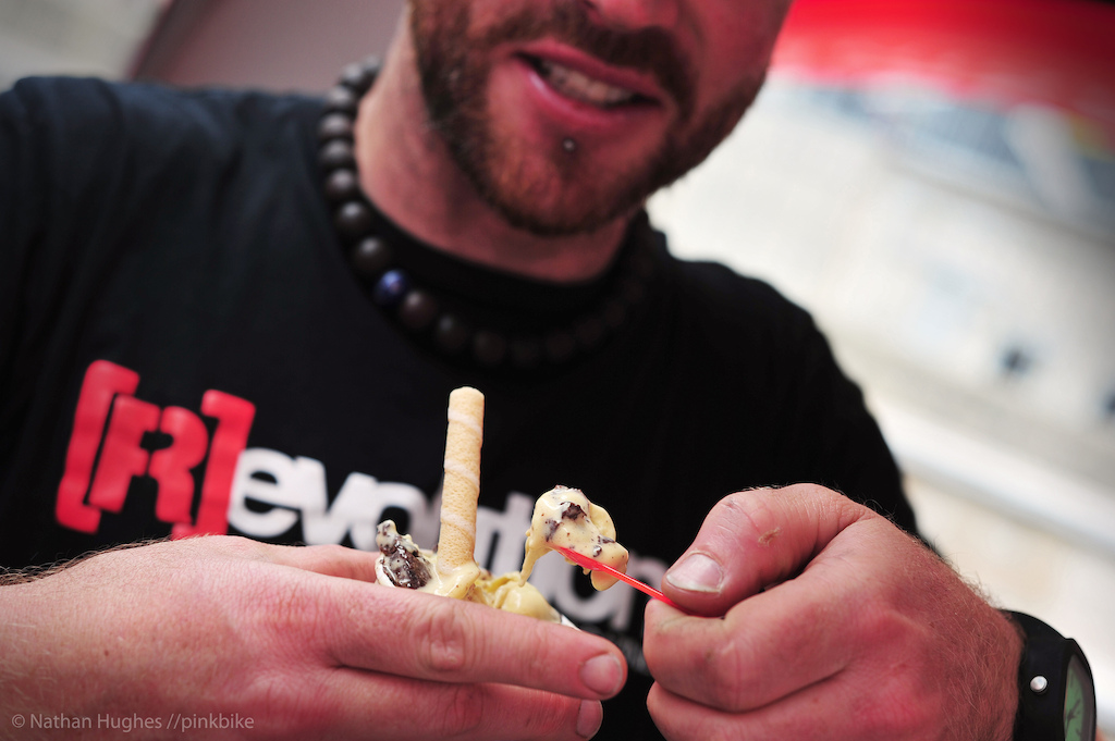 Devinci Team mechanic Nigel has been hitting the gelato with a vengeance. Allegedly this surge of passion for brain freeze correlates with an affinity for the Val Di Sole lady scoop operators.