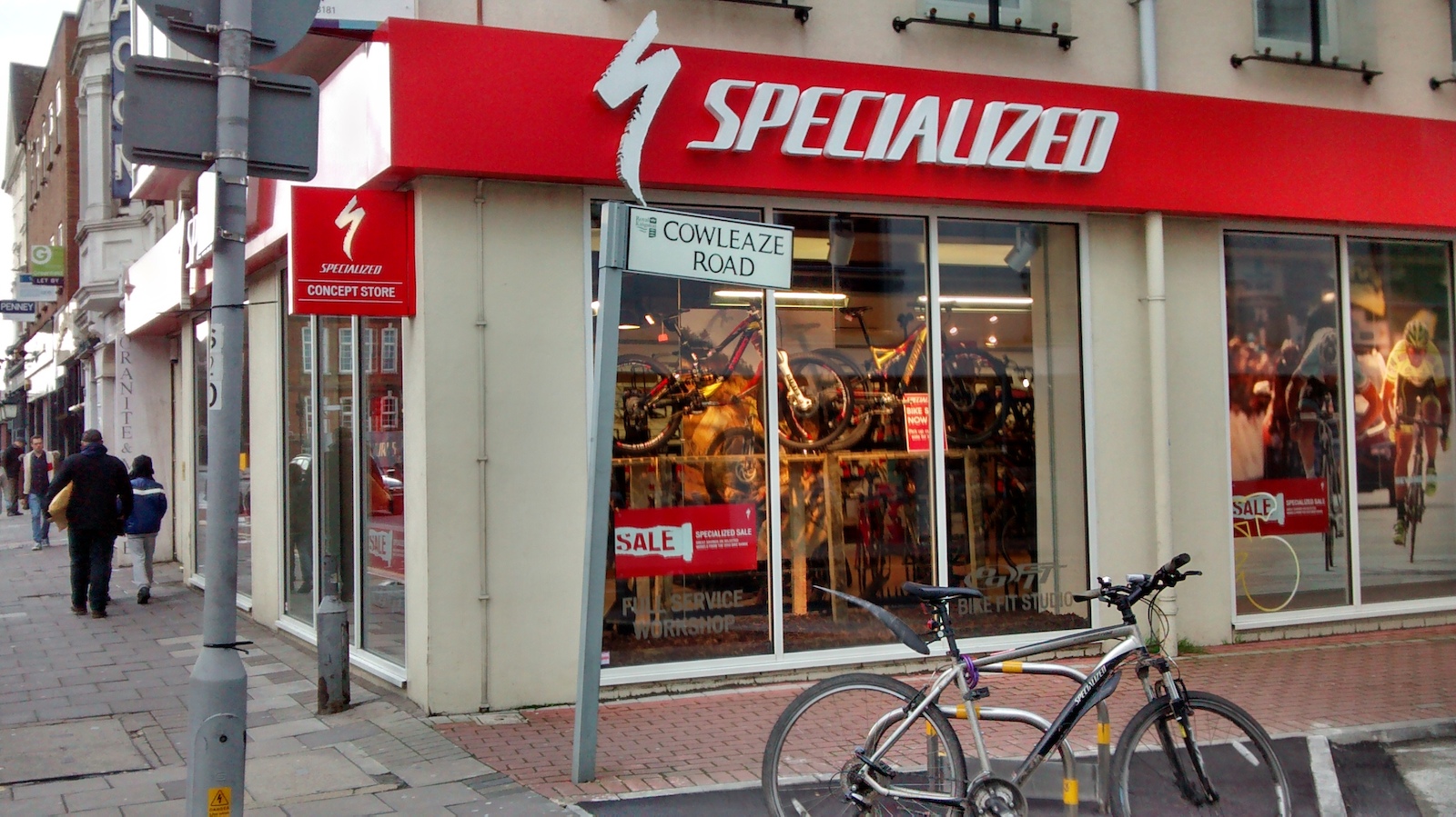 specialised bike shop