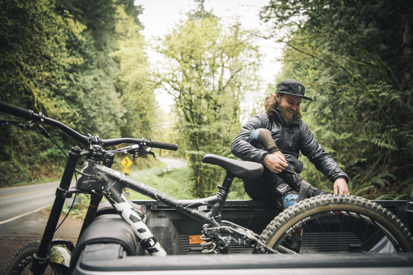 Video Behind The Scenes On A Photoshoot With Aggy Paris Gore Pinkbike