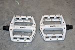 0 EVO flat pedals DH MTB White