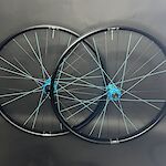 SALE E-Bike/DH WTB HTZ I35 + I9 Hydra hubs