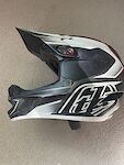 Troy Lee Desing D4 Composite + MIPS (Small)