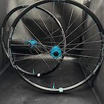NoTubes Flow EX3 w/ I9 Hydra 2 hubs - Enduro/DH/E-Bike