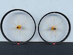 Reserve Carbon Onyx Vesper Ohlins Yellow Wheelset