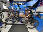 Allied Fitz Large Raw Carbon w/ Chris King headset