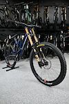 Santa Cruz V10 Gloss Liquid Blue Demo