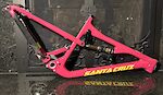 ‘16 M Santa Cruz Bronson 2.0 CC Float in Magenta!