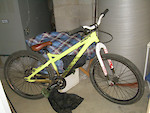 2009 specialized p3. atomlab fork and pedals. spank bars.