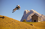 Fischi goes braaaap over a selfmade hip jump on his GHOST DH.

Photo (c) by www.larsscharlphoto.com (me!)