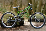 My Specialized Status 1 2012 with : - Fox 36 180 Van FIT RC2 - Mavic deemaax - Formula the one - Answer pro taper 780 dh Enjoy !