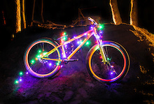He knows when you' re sleeping. He knows when you're awake... Our local Santa aka Kraja got his Miami Viced reindeer - Cody and shared some love with fellow elves. Enjoy your Christmas mates!

Santa also mentioned that all the bad diggers will get shovels instead of bike parts this year!

Photo credit: Badphoto