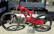Foes FFR DH Prototype Has Two-Stage Damper to Boost Negative Travel - Sea Otter 2014
