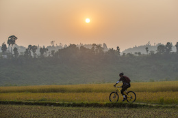 Video: Ride Nepal with Life Cycle