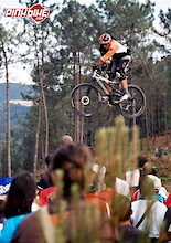 X-up. Looks like a "Righty" suspension...LOL.  CG in 4X race in Vigo 4X World Cup 2005.