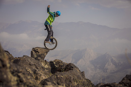 Video: Unicycling on Mount Damavand in Iran